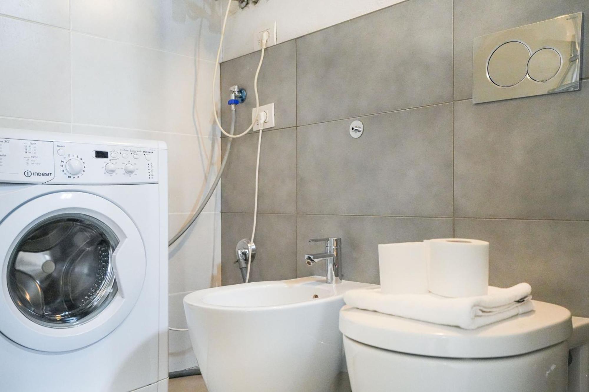 Duomo Center Apartment Милан Экстерьер фото